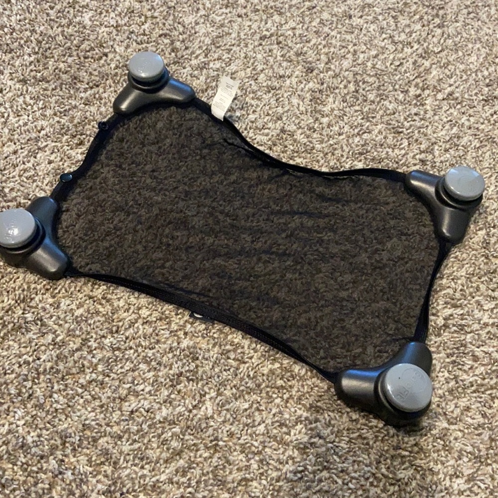 Adjustable car sun shade